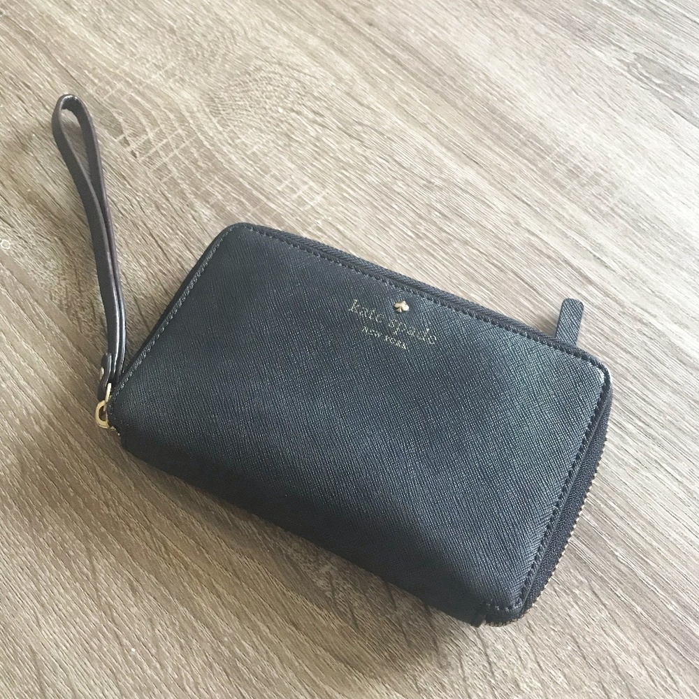 Kate Spade Black Saffiano Wristlet